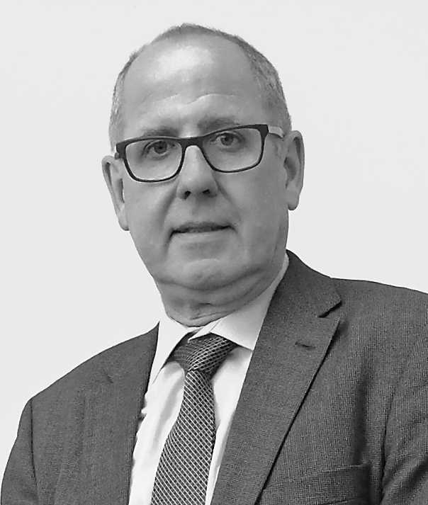 Prof. Dr. Rainer Riemann (bis Juli 2021)